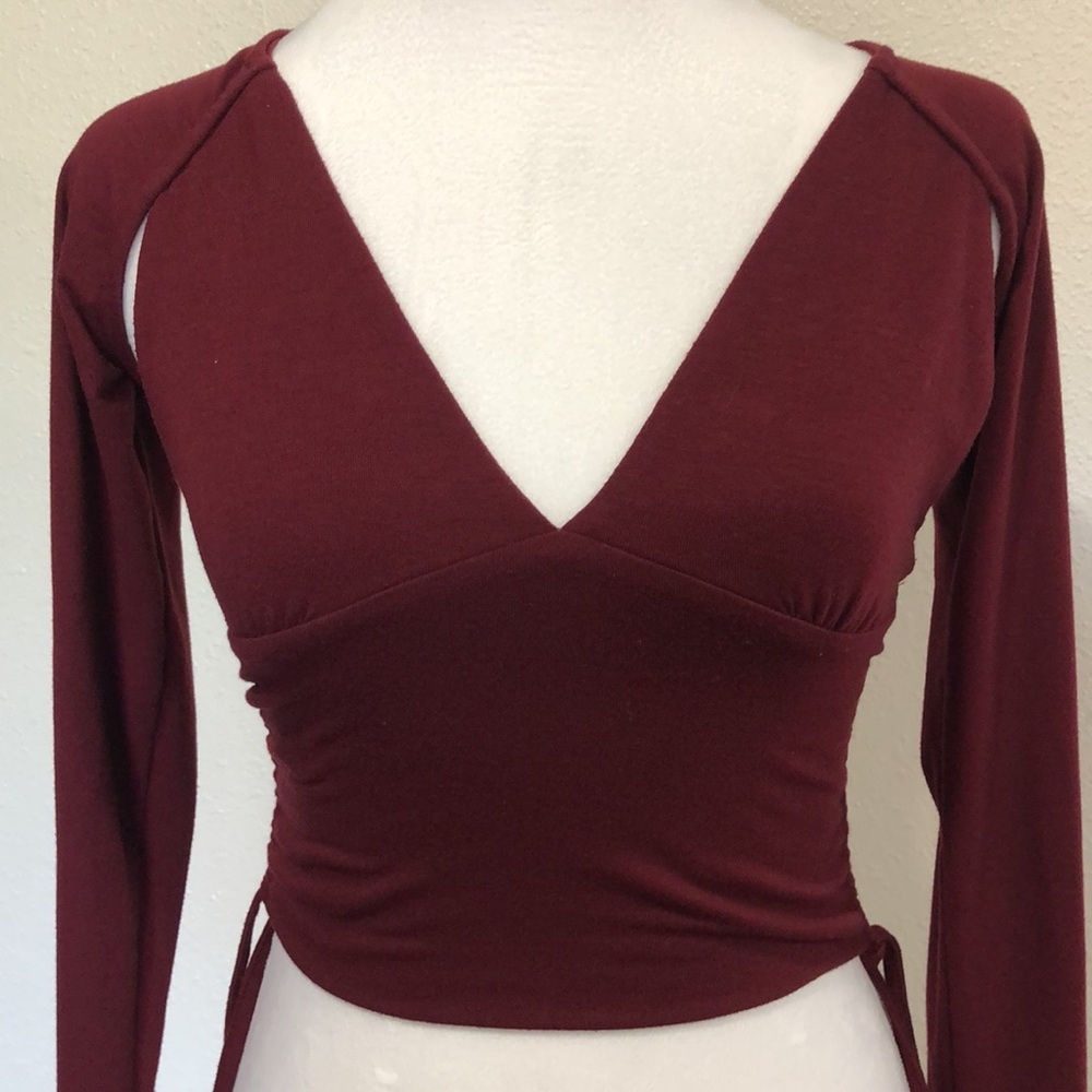 Forever 21 Cropped Strapped Long Sleeve Maroon Wine Colored Top Size Small